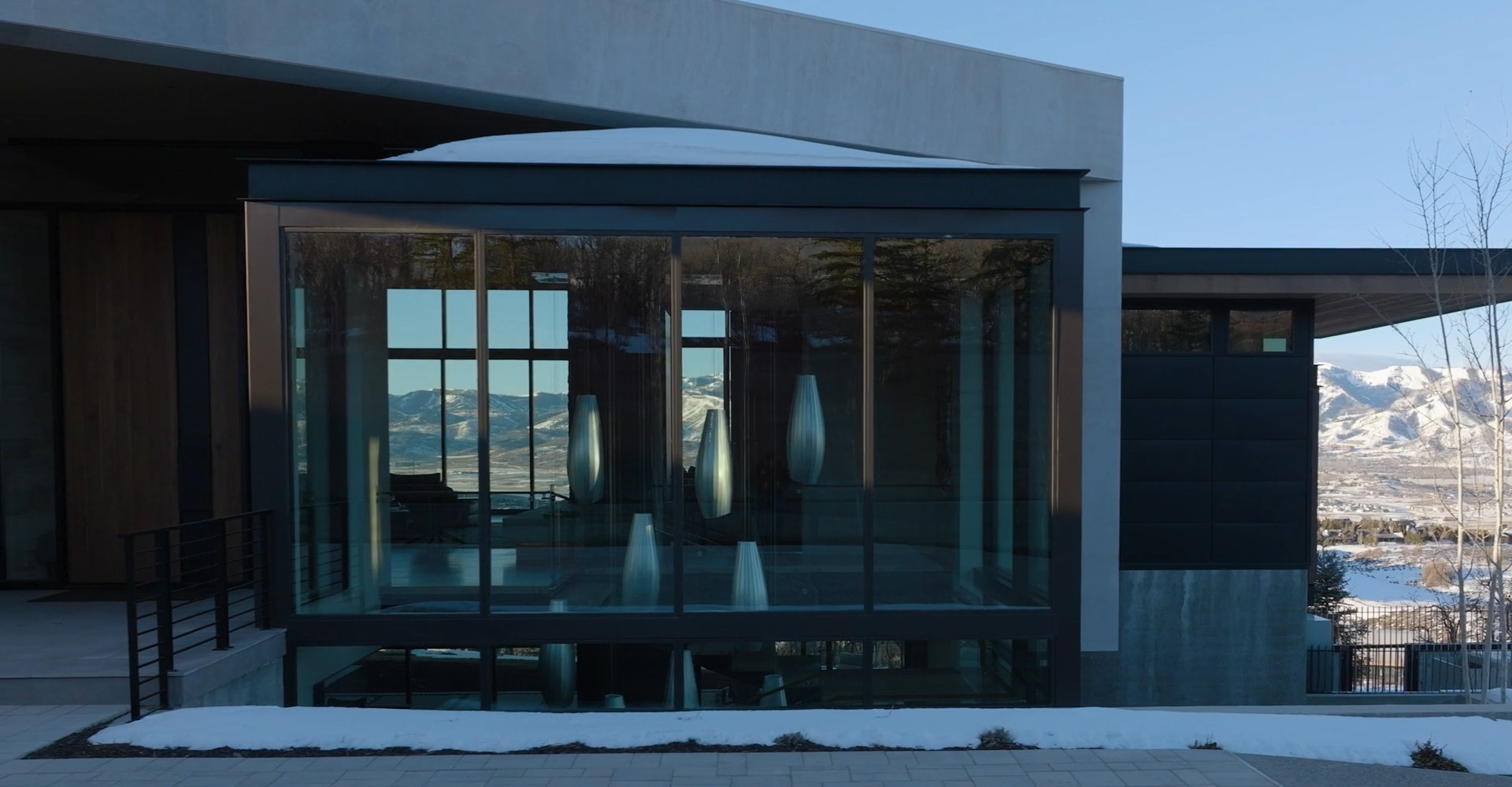 Aluminum_alloy_framed_sliding_window